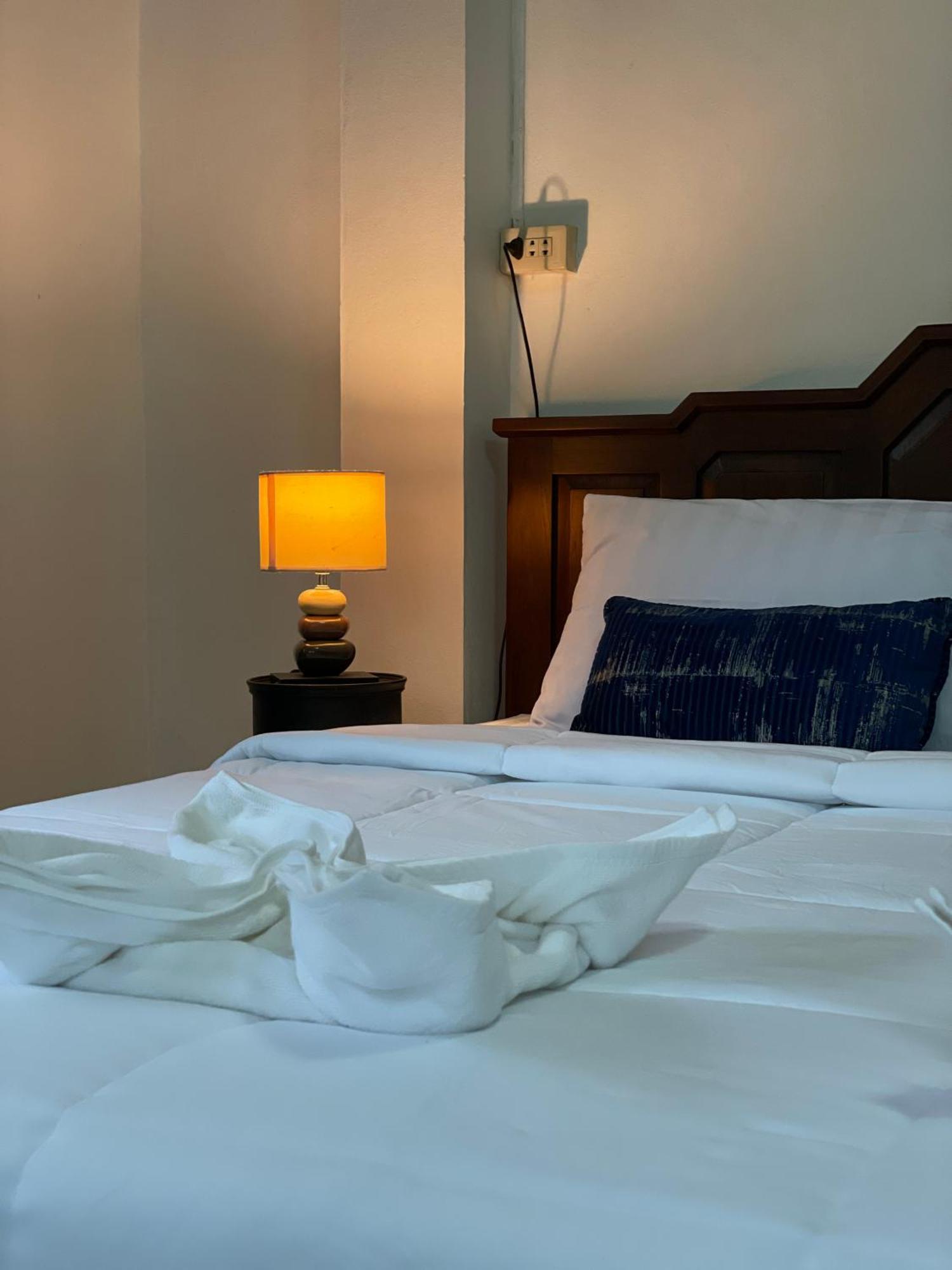 Sunrise Beach Villa สุราษฎร์ธานี ภายนอก รูปภาพ